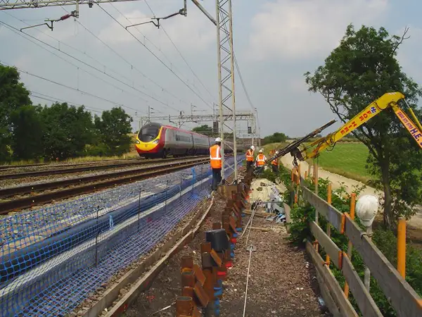 Stoke-Hammond - Rail Embankment Stabilisation 2.jpg