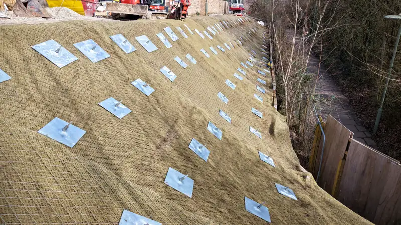 Slope Stabilisation - Basingstoke (4).JPG