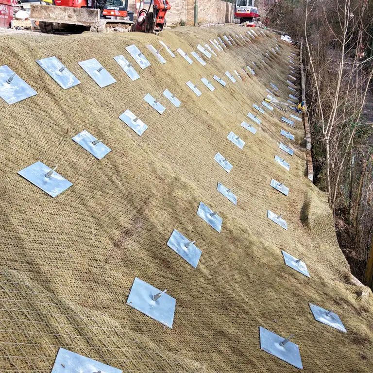 Slope Stabilisation - Basingstoke (4).JPG